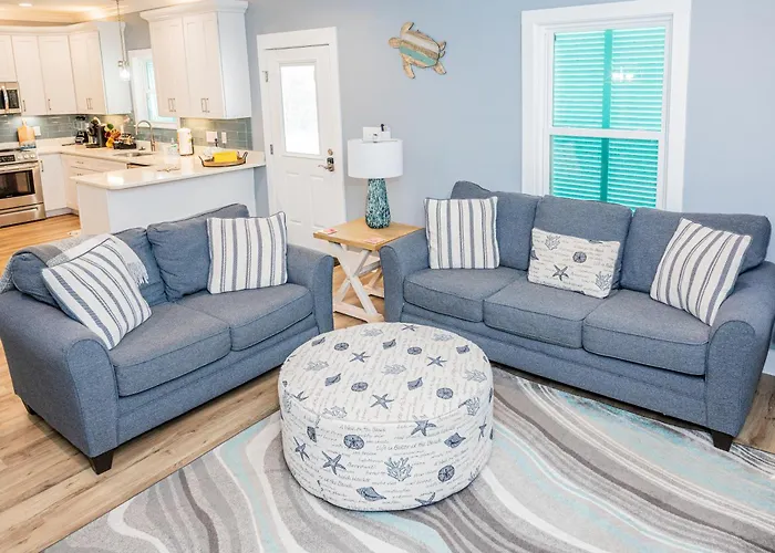 Cottage Beach House Steps From Beach 3 Bedroom 2 Bath