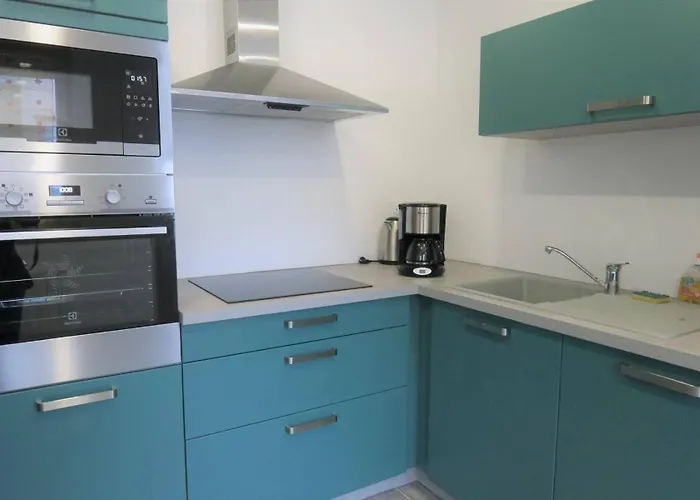Appartement Renove Avec Wifi Bien Equipe Au Centre Ville De Perros-Guirec - Ref 940