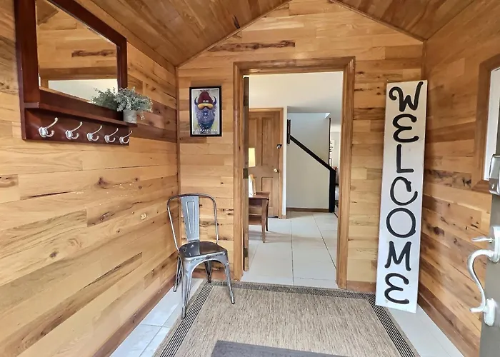 Maples Retreat - 2 Acres - Fireplace