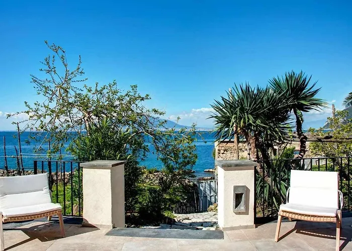 GOCCE VILLAS - Villa Degli Dei Waterfront Villa