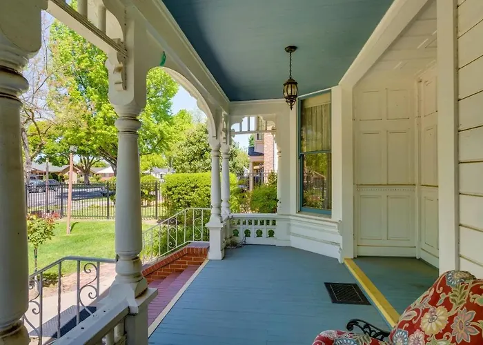Lodi Hill House