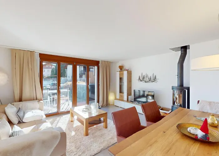 Chalet-Style Maisonette With Mountain View