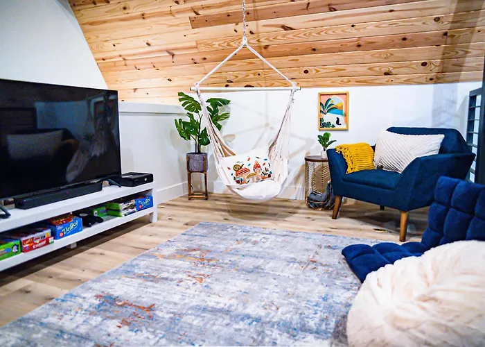 Gruene Daze Chalet - Stylish Aframe - Escape The Ordinary