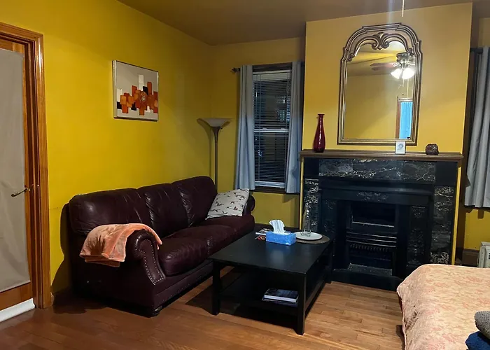 Beautiful Victorian House, Room