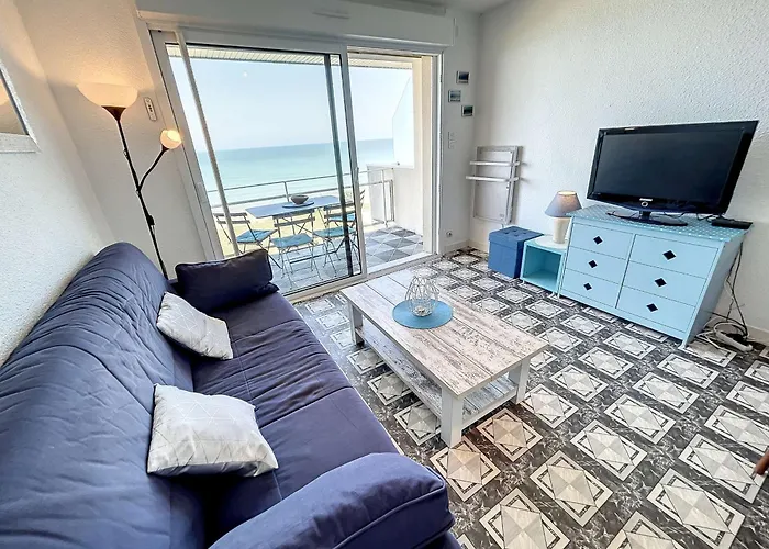 Appartement En Front De Mer Avec Balcon Et Parking Privatif