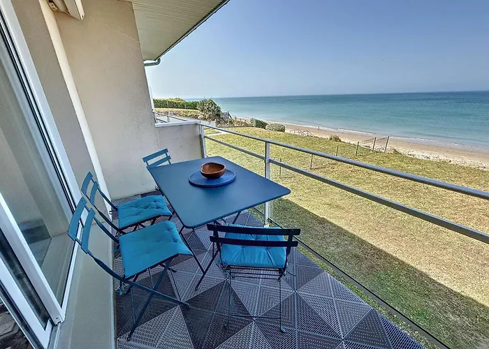 Appartement En Front De Mer Avec Balcon Et Parking Privatif