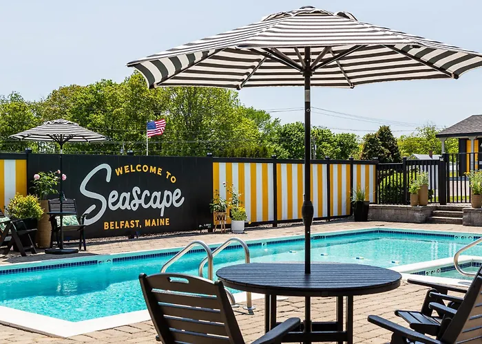 Seascape Motel & Cottages