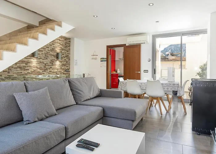 Townhouse Calvari By Homevillas360