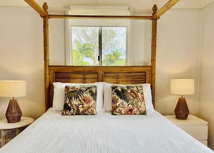 Beachmere Palms Motel