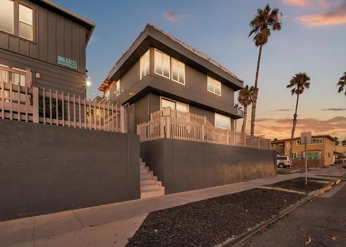Beachside Bliss | Tower 9 Getaway Across From The Sand