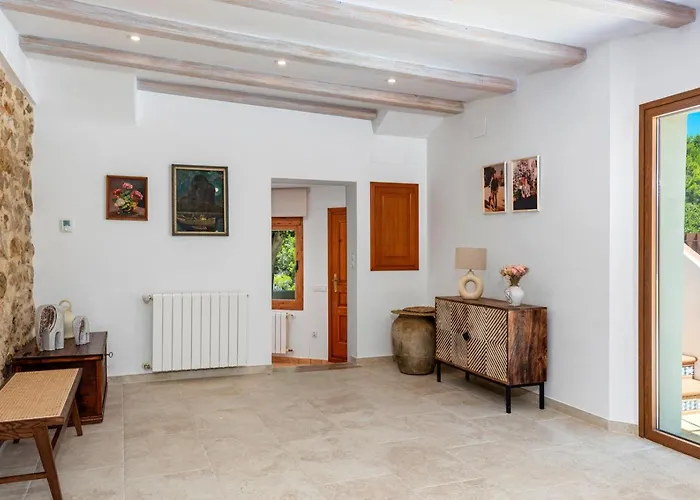 Villa Joan - Plusholidays