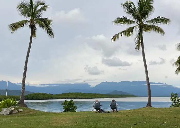 Entire 2 Bedroom Townhouse - Four Mile Beach Escapes - Your Home Away From Home