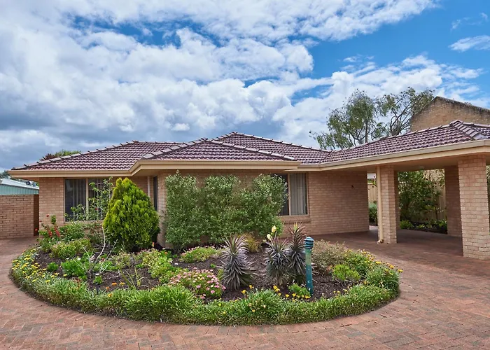 Api Busselton Seaside Escape Apartments