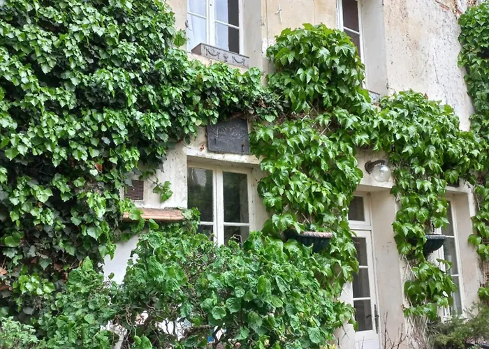 Location Meuble De Tourisme La Rose Des Fables