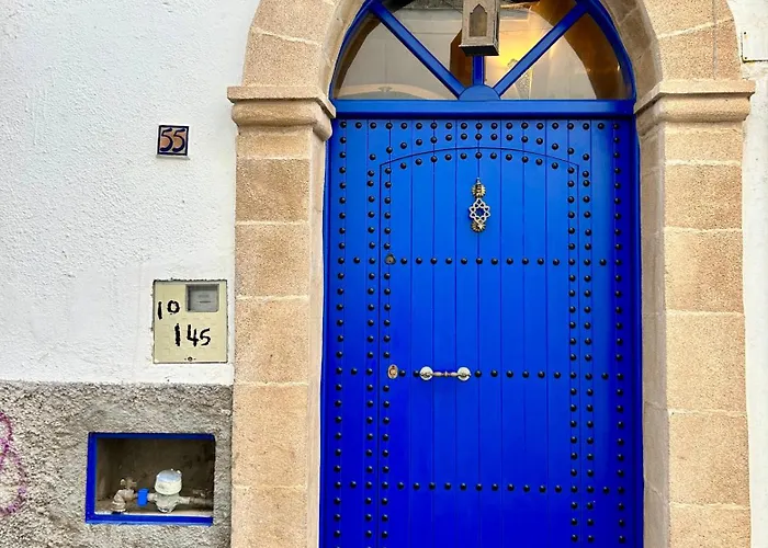 Riad Les Sables Bleus, Medina, Lumineux Et Terrasse Privee Sur Mer