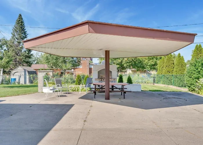 Park Bungalow #4 - Seacliff Beach Suites