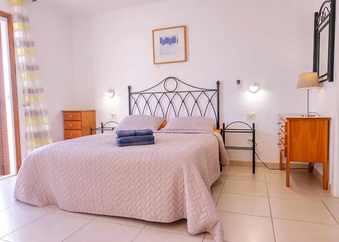 Parque Santiago 2 Villa 2 Tenerife Rental & Sales