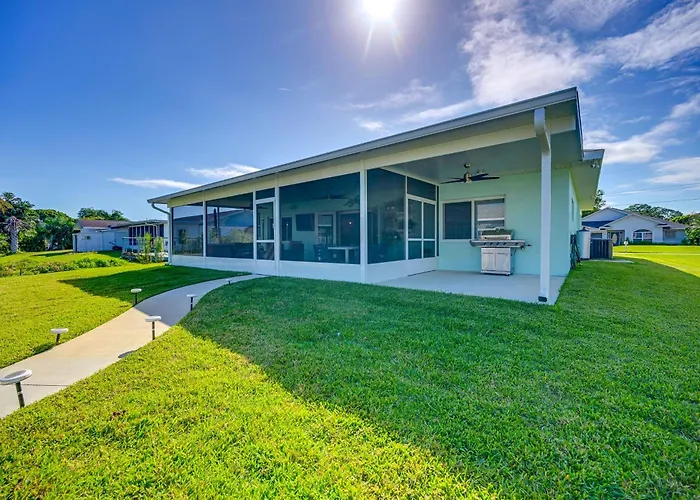 Sebring Serenity: Waterfront Retreat W/ Boat Dock!