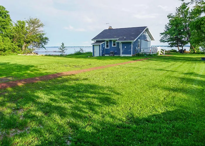 Cozy Fremont Cottage On Lake Poygan + Fishing Dock