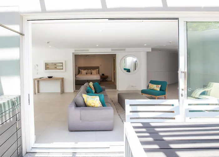 71 Hastings - Beachfront