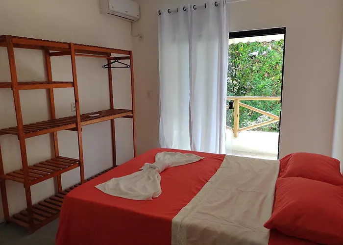 Casa Aroeira Pousada