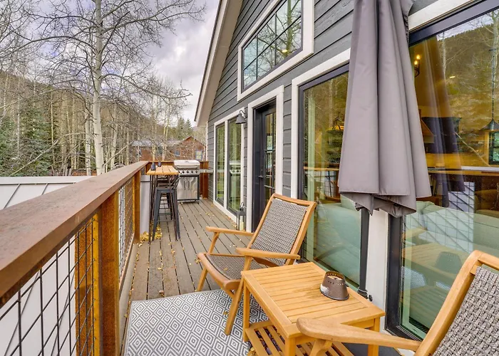 Inviting & Renovated Home In Crested Butte!