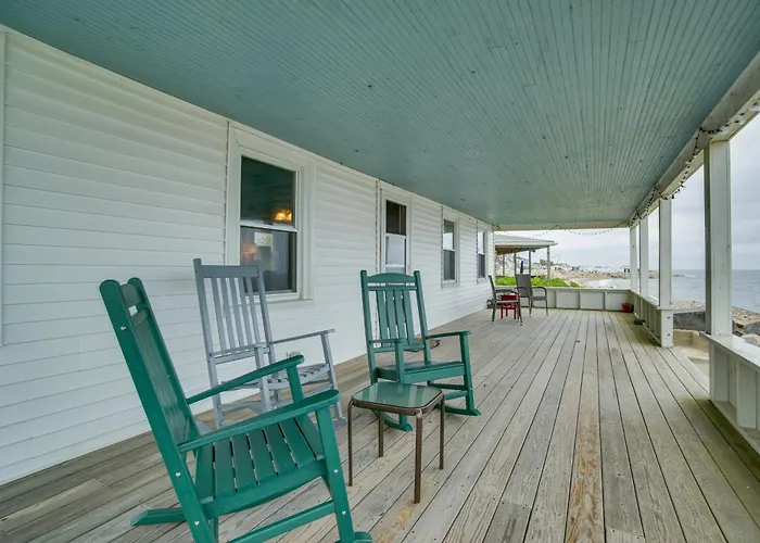 Historic Cottage W/ Beautiful Oceanfront View