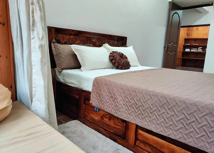 The Rustic Manor - Homestay