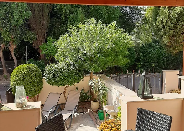 Limnaria Deluxe Maisonette