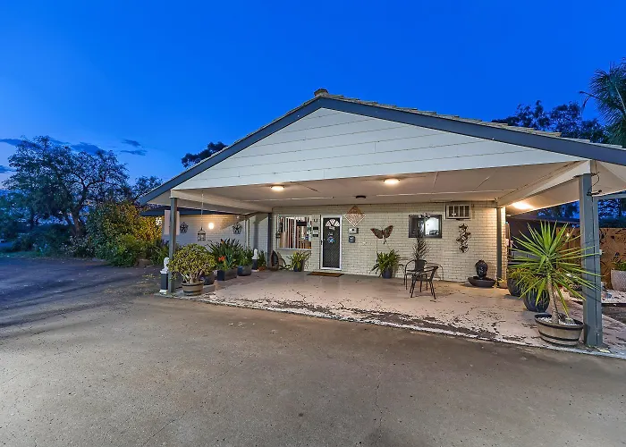 Castlereagh Motor Inn