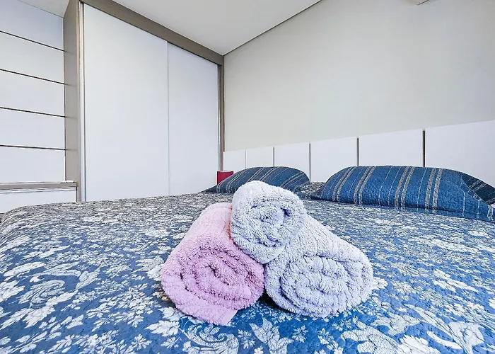 Casa de 400m² e piscina próximo à praia