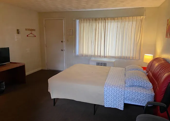 Driftwood Motel
