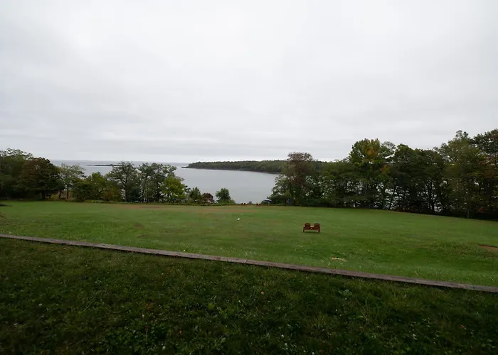 Ledges By The Bay