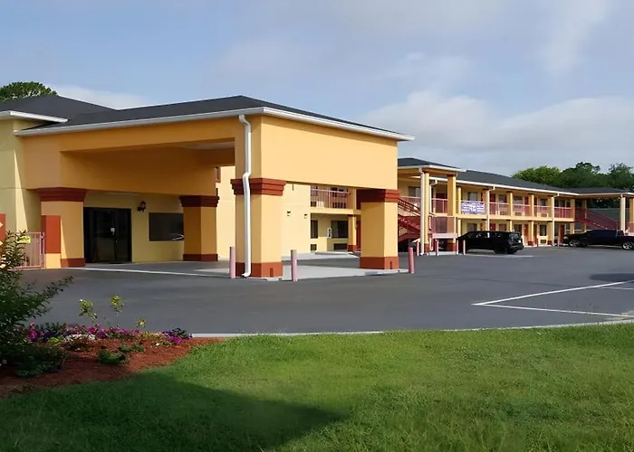 Budget Inn & Suites