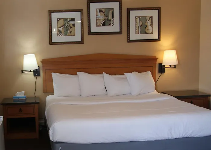 Townhouse Motel