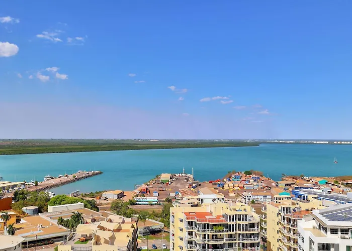 Darwin City Harbour Views-Situated Above The Oak Restaurant Coastalcoastretreats