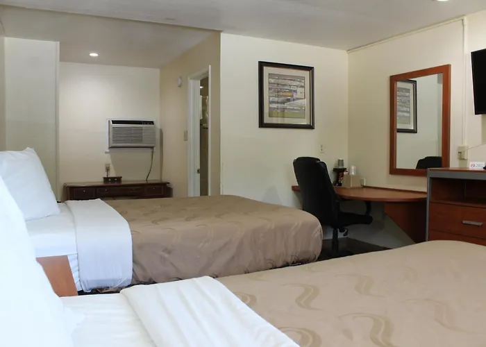 Evergreen Inn And R.V.