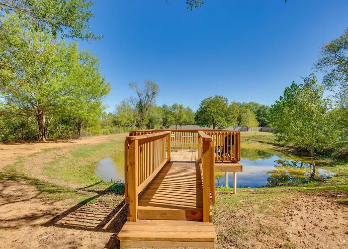 Couple'S Retreat In Canton W/ Patio, Trail & Yard!