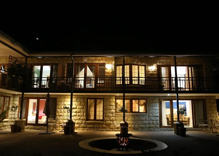Mt Horeb Manor