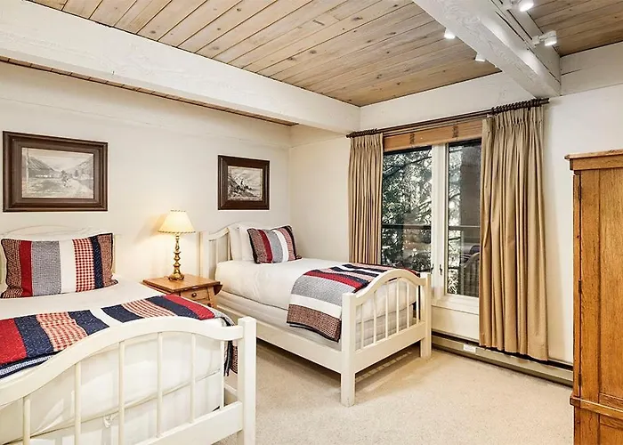 Chateau Eau Claire Unit 22, Condo Overlooking The Roaring Fork River With A Private Deck