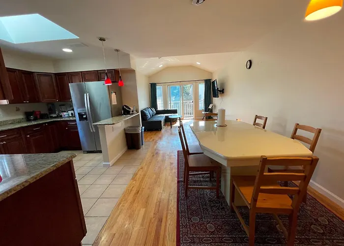 Business Family Friendly Balcony Jacuzzi Free Park