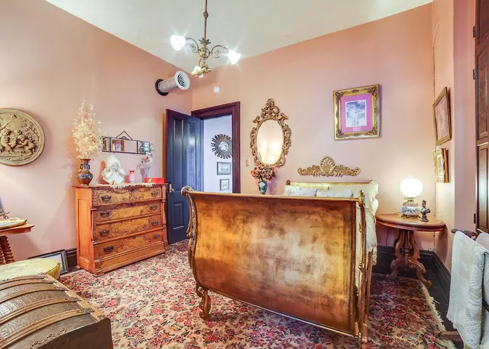 Vintage Apartment In Historic Downtown La Porte