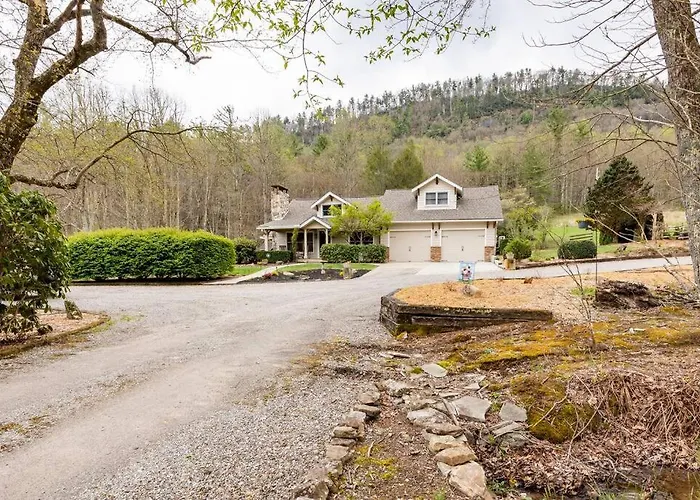 Golden Acres Ranch Hot Tub+Gameroom+Creek & Wifi