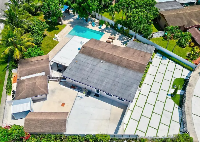 The Gardens - Luxe, Pool, Mins To Hard Rock Stadium
