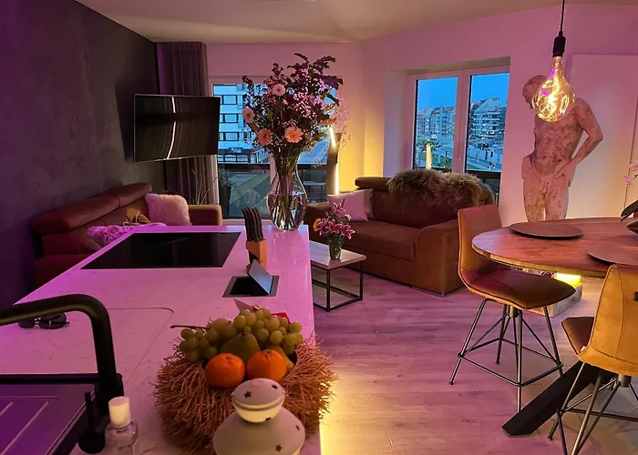 Luxueus nieuw zonnig hoekappartement SEAVIEW Heldenplein - ruime garagebox - 2 fietsen