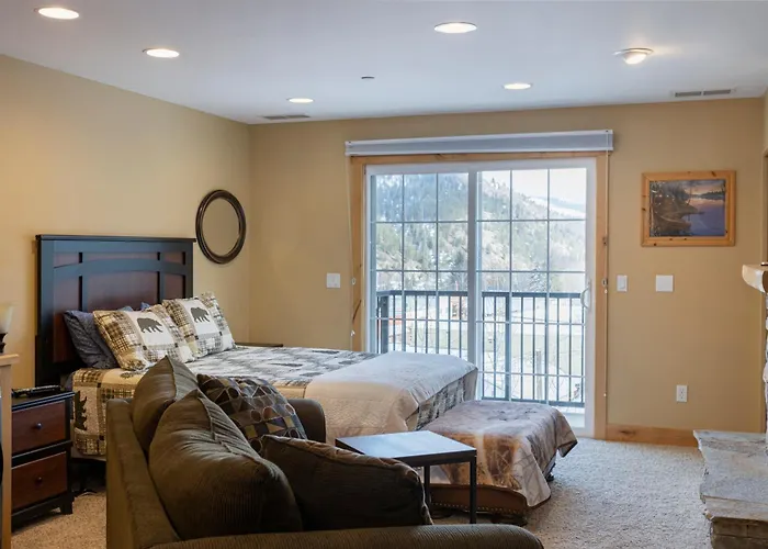 Penthouse Studio W Mtn Sunrise Views & Near Silver Mtn