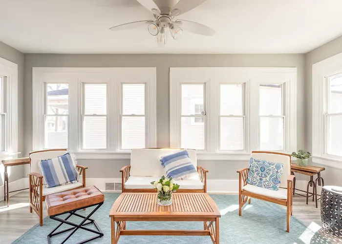The 1920'S Dutch Colonial - Highland Square
