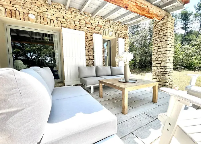 Zen Et Chic, Juste A Cote De La Bastide De Marie