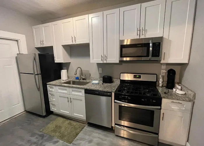 Navarre Apartments