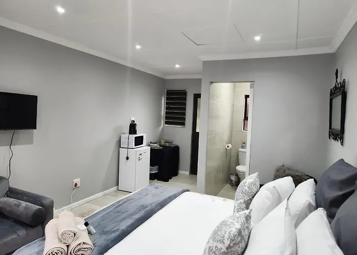 Clear Corner Suites